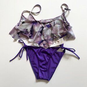 Bikini with side ties